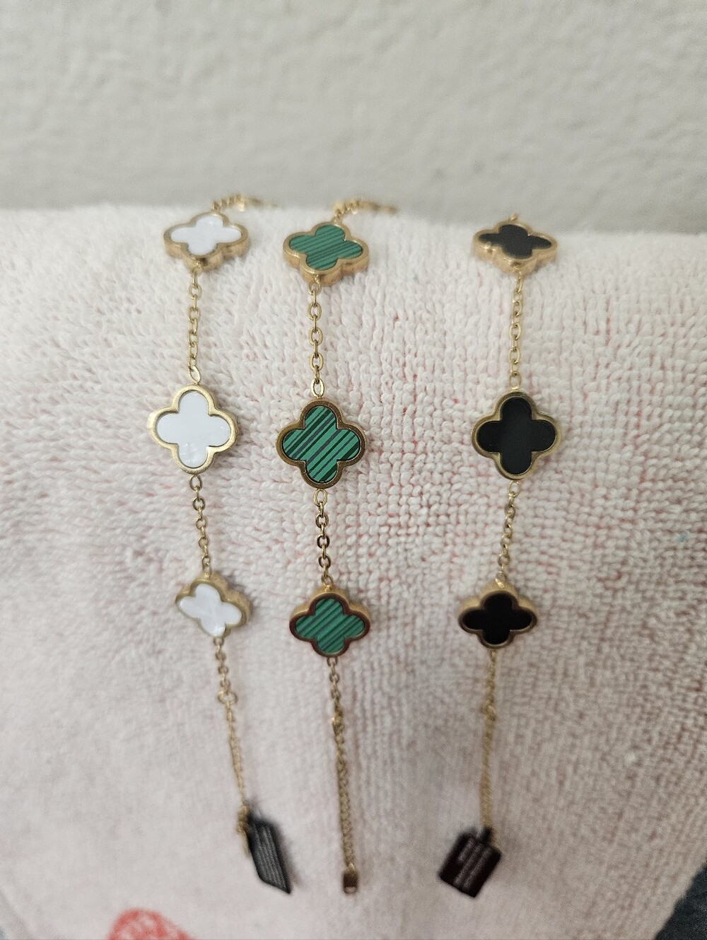 Elegant Clover Link Bracelet - White, Green, Black
